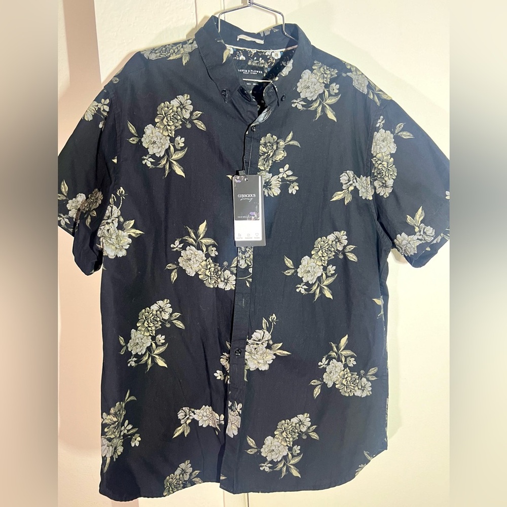 CONSCIOUS | Men’s Floral Shirt Size L 🆕
